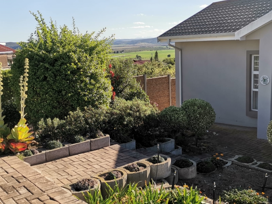 3 Bedroom Property for Sale in Fraaiuitsig Western Cape